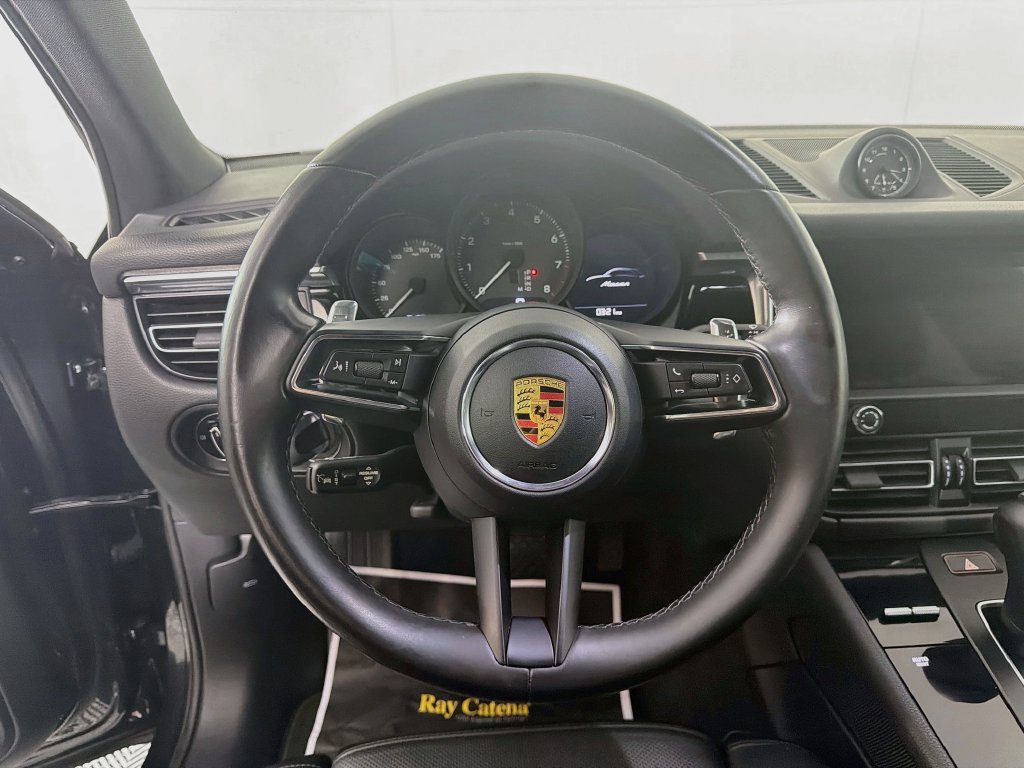 Certified 2023 Porsche Macan AWD/4WD image 12