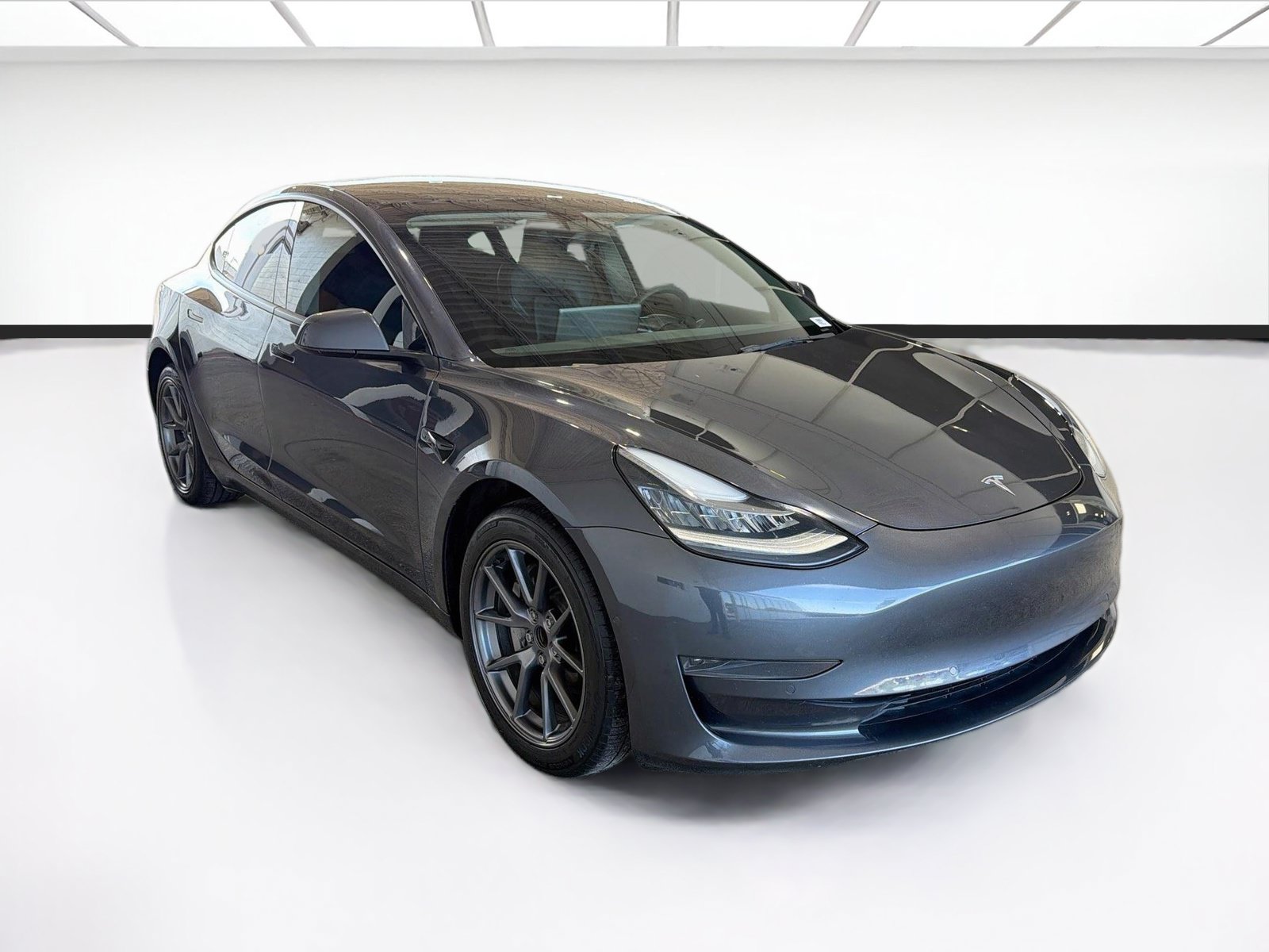 Used 2022 Tesla Model 3 RWD image 3