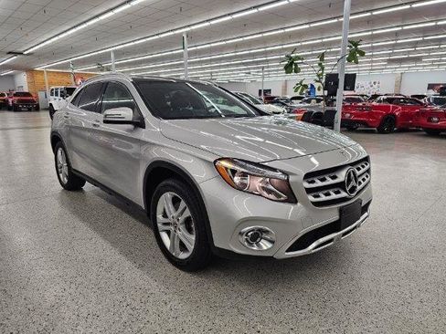 Used 2018 Mercedes-Benz GLA 250 4MATIC w/ Premium Package image 3