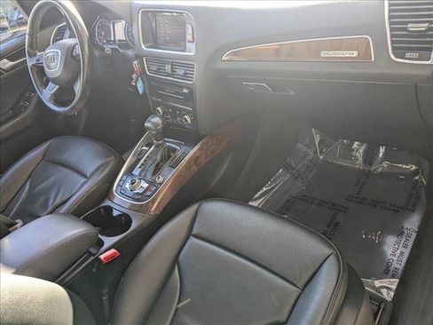 Used 2017 Audi Q5 2.0T Premium w/ Audi MMI Navigation Plus image 24