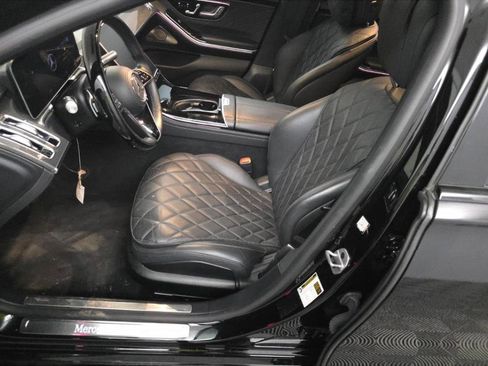 Used 2023 Mercedes-Benz S 500 4MATIC image 2