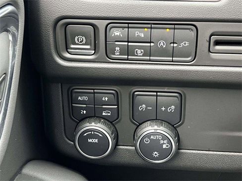 Certified 2022 Chevrolet Tahoe RST w/ Sport Performance Package image 27