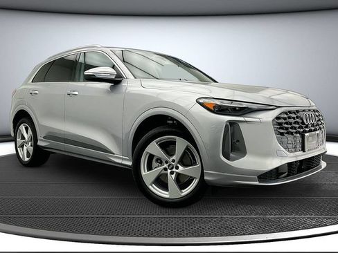 New 2026 Audi Q5 Premium Plus AWD/4WD image 2