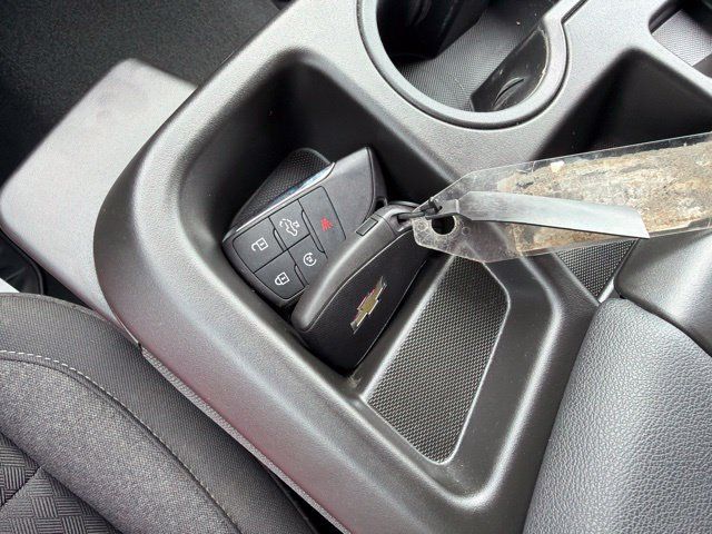 Used 2024 Chevrolet Silverado 1500 LT AWD/4WD image 25