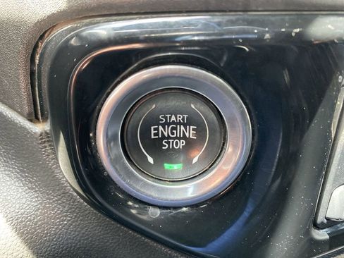 Used 2024 Chevrolet Silverado 1500 LT w/ Safety Package AWD/4WD image 17