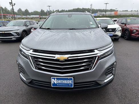 Used 2023 Chevrolet Equinox Premier AWD/4WD image 2