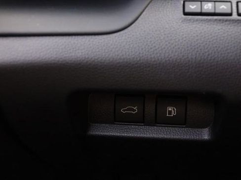 Certified 2023 Toyota Crown image 19