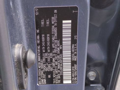 Used 2018 Toyota Highlander XLE AWD/4WD image 40