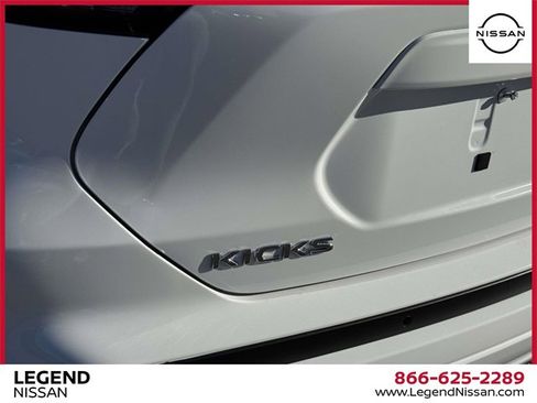 Certified 2024 Nissan Kicks SR w/ SR Premium Package image 11