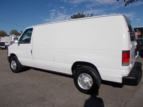 Used 2014 Ford E-250 and Econoline 250 w/ Power Group image 15