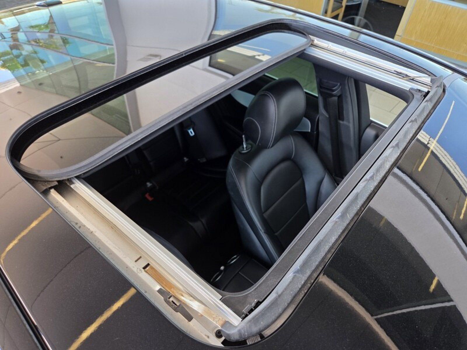Used 2018 Mercedes-Benz C 300 Sedan image 22