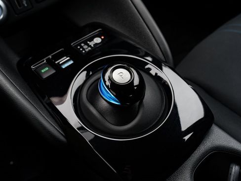 Used 2023 Nissan Leaf SV Plus image 17