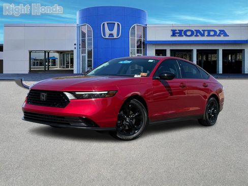 Used 2025 Honda Accord SE image 2