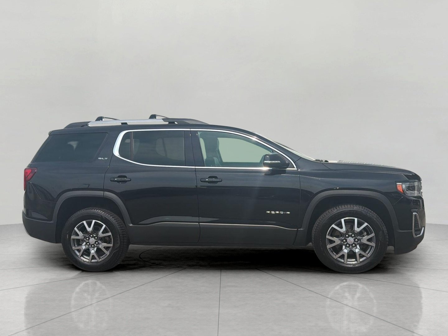 Used 2023 GMC Acadia SLT AWD/4WD image 9