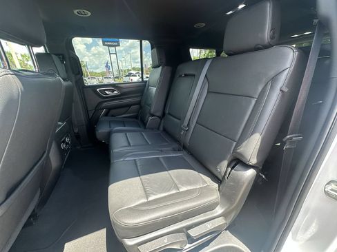 Used 2024 Chevrolet Suburban LT AWD/4WD image 18