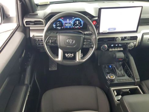 Used 2025 Toyota Tacoma TRD Sport image 15