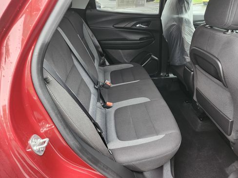 Used 2025 Chevrolet TrailBlazer LS w/ LS Convenience Package FWD image 18