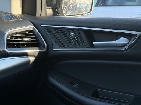 Used 2022 Ford Edge SEL w/ Convenience Package image 40