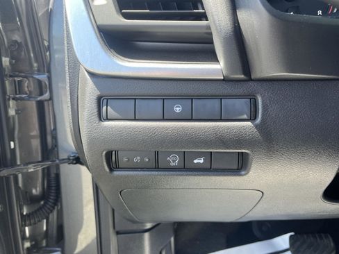 Certified 2025 Nissan Rogue SV AWD/4WD image 29