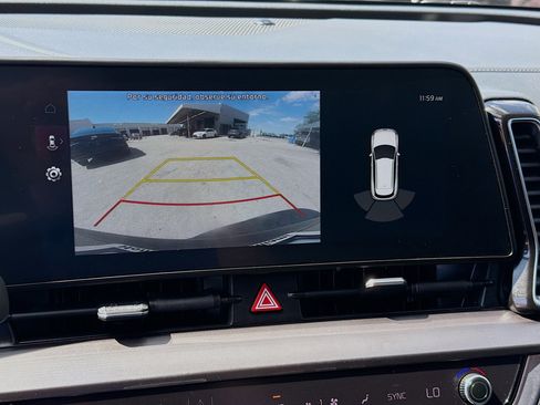 Used 2024 Kia Sportage EX image 14