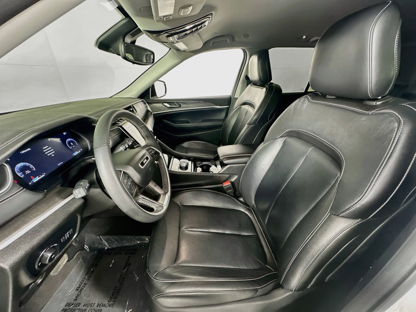 Used 2023 Jeep Grand Cherokee Limited RWD image 21