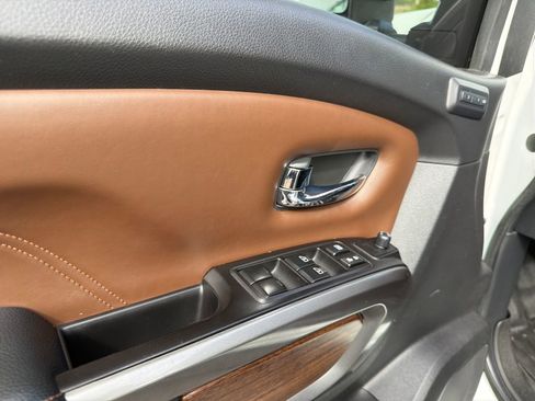 Used 2019 Nissan Titan Platinum Reserve w/ Platinum Utility Package AWD/4WD image 19