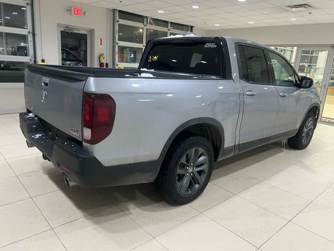 Used 2023 Honda Ridgeline Sport image 6