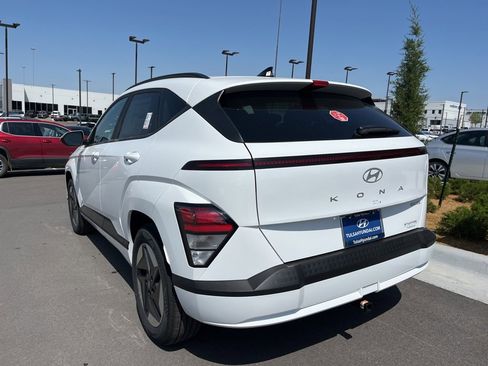 New 2025 Hyundai Kona SEL image 7