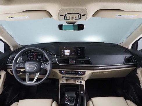 Used 2024 Audi Q5 Premium Plus w/ Premium Plus Package image 3