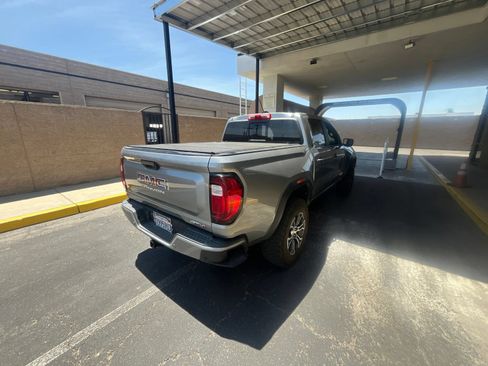 Used 2023 GMC Canyon AT4 w/ AT4 Premium Package AWD/4WD image 4