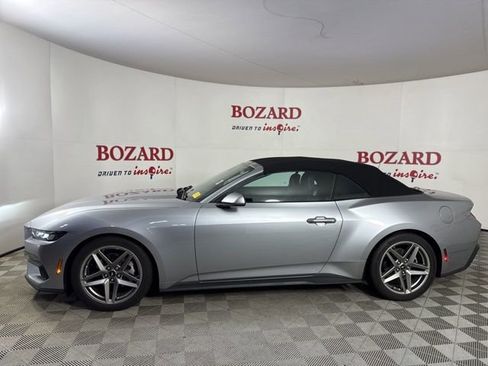 Used 2024 Ford Mustang Convertible image 5