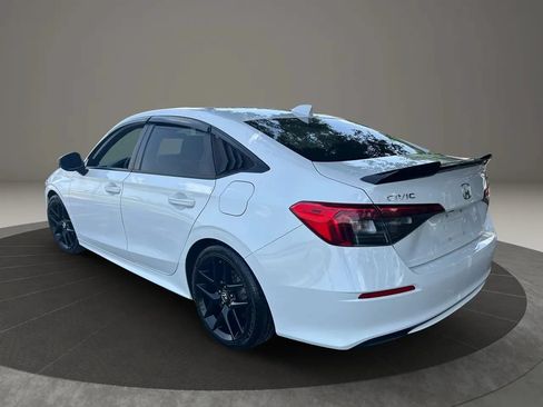 Used 2022 Honda Civic Sport image 9
