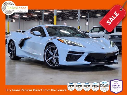 Used 2021 Chevrolet Corvette Stingray Preferred Cpe w/ Z51 Performance Package RWD image 1