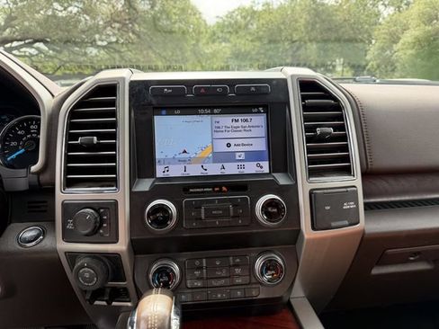 Used 2019 Ford F150 King Ranch w/ Equipment Group 601A Luxury AWD/4WD image 13
