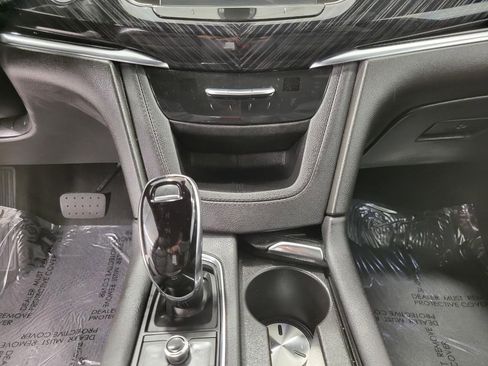 Certified 2025 Cadillac XT6 Premium Luxury image 18