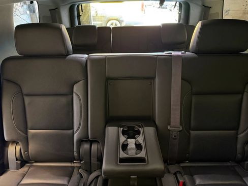 Used 2017 GMC Yukon SLT AWD/4WD image 36