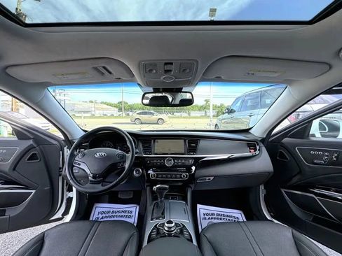 Used 2015 Kia K900 Premium RWD image 15