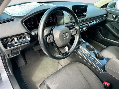 Used 2022 Honda Civic EX image 9