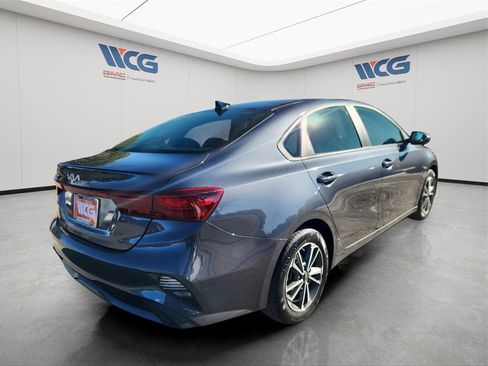 Used 2023 Kia Forte LXS image 4