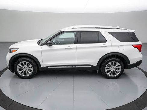 Certified 2024 Ford Explorer Limited w/ Equipment Group 301A AWD/4WD image 8