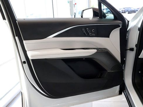Used 2024 Cadillac Lyriq Luxury w/ LPO, Floor Liner Package AWD/4WD image 24