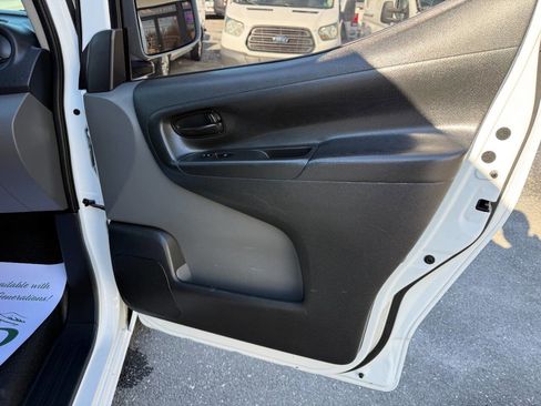 Used 2017 Nissan NV200 SV w/ Technology Package image 24