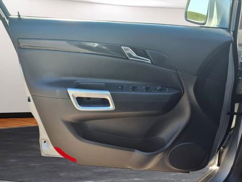 Used 2015 Chevrolet Captiva Sport LT w/ Convenience Package FWD image 13