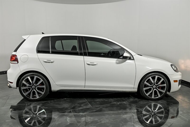 Used 2014 Volkswagen GTI Wolfsburg Edition FWD image 10
