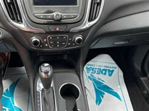 Used 2021 Chevrolet Equinox LT w/ Driver Convenience Package image 13