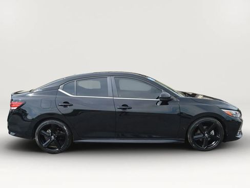 Used 2022 Nissan Sentra SR image 9