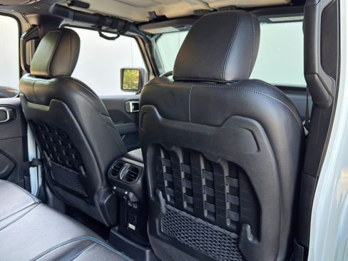 Used 2022 Jeep Wrangler Unlimited Rubicon 4xe w/ Cold Weather Group AWD/4WD image 41