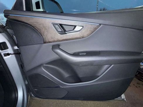 Used 2019 Audi Q8 Prestige image 19