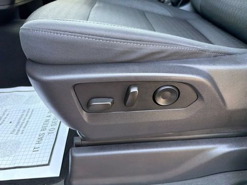 Used 2025 Chevrolet Silverado 1500 Custom w/ LPO, Dark Essentials Package AWD/4WD image 17
