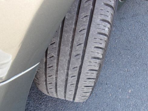 Used 2012 Toyota Camry LE FWD image 20